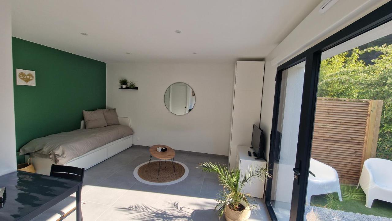 Le Patio : Studio Avec Exterieur Saint-Barthelemy-d'Anjou Buitenkant foto